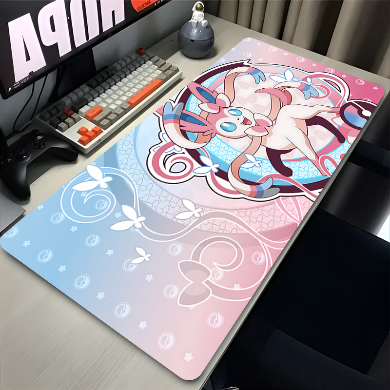 Desk Setup Accessories - แผ่นรองเมาส์สีชมพูขนาดใหญ่ XXL อุปกรณ์เสริมคอมพิวเตอร์สำหรับเล่นเกม P-pokemon Sylveon แผ่นรองคีย์บอร์ดสำหรับวางโต๊ะ